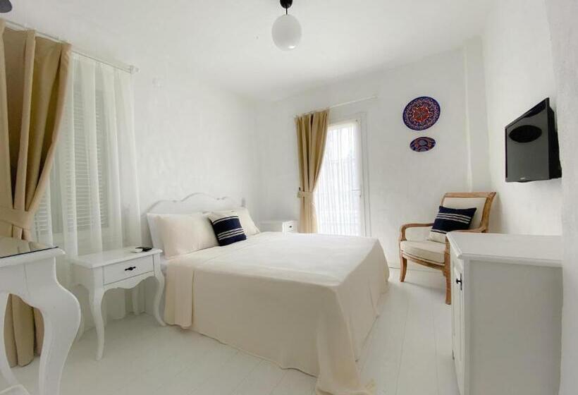 Номер Стандарт Вид на Бассейн, Balambaka Hotel Alacati