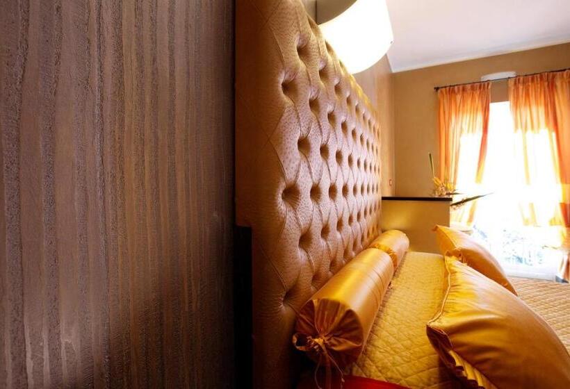 اتاق لوکس با بالکن و چشمانداز دریا, B&b Il Parco