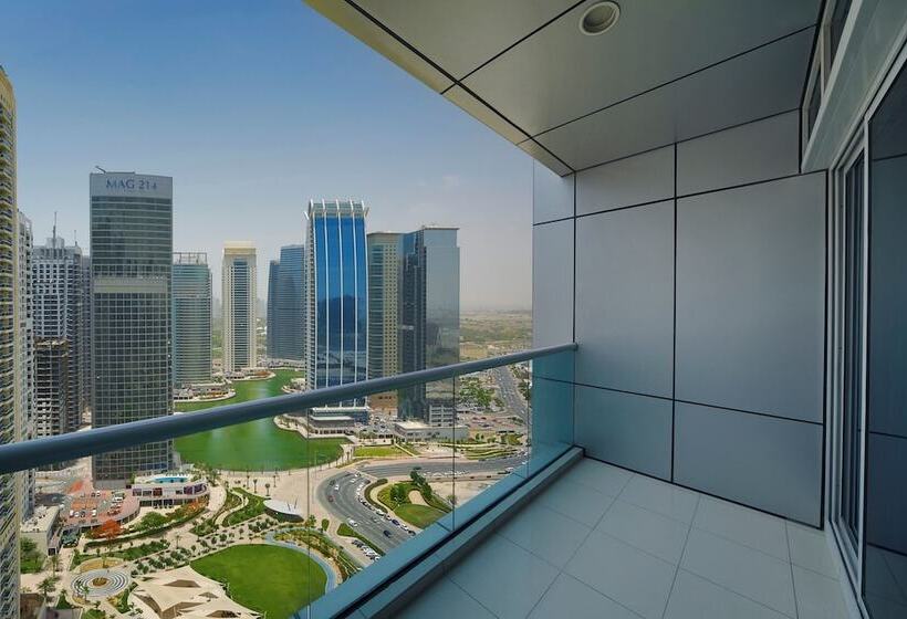 豪华房间, Armada Avenue