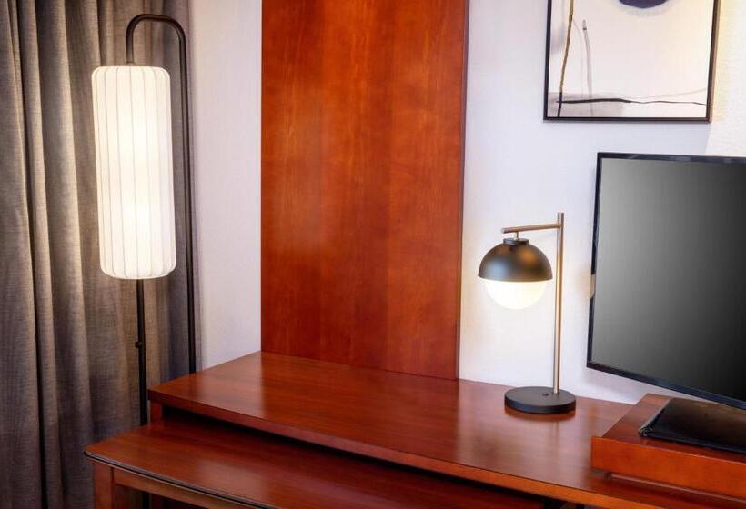 Номер Стандарт, Courtyard By Marriott Charleston Downtown/civic Center