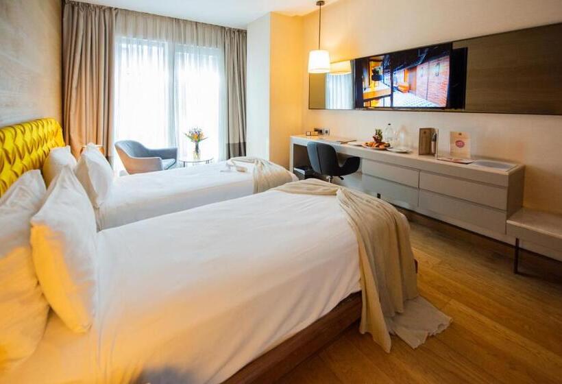 اتاق اجرایی, Dosso Dossi Hotels & Spa Downtown