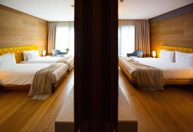 اتاق خانوادگی تودرتو, Dosso Dossi Hotels & Spa Downtown