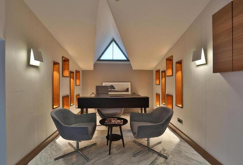 プレミアムスイート, Dosso Dossi Hotels & Spa Downtown