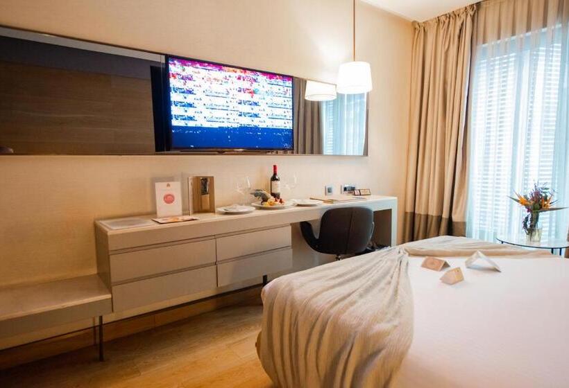 اتاق اجرایی, Dosso Dossi Hotels & Spa Downtown