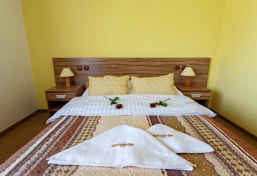 スタンダードルーム, Goralski Raj