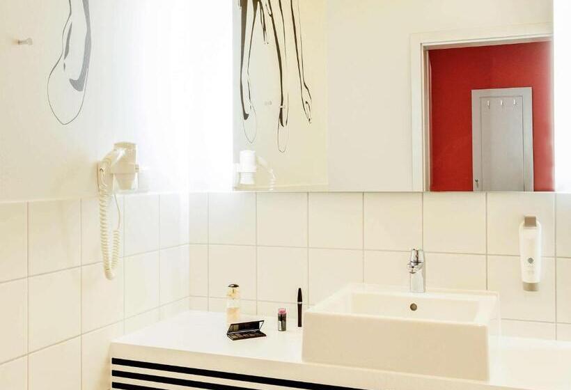 Номер Superior, Ibis Styles Wroclaw Centrum