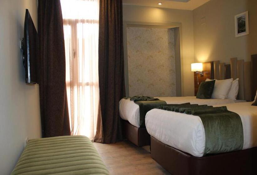 اتاق لوکس, Monarch