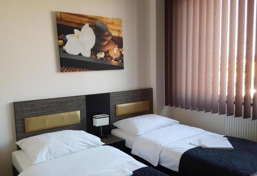 스탠다드 룸, Montenegro