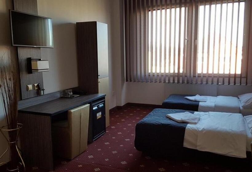 스위트, Montenegro