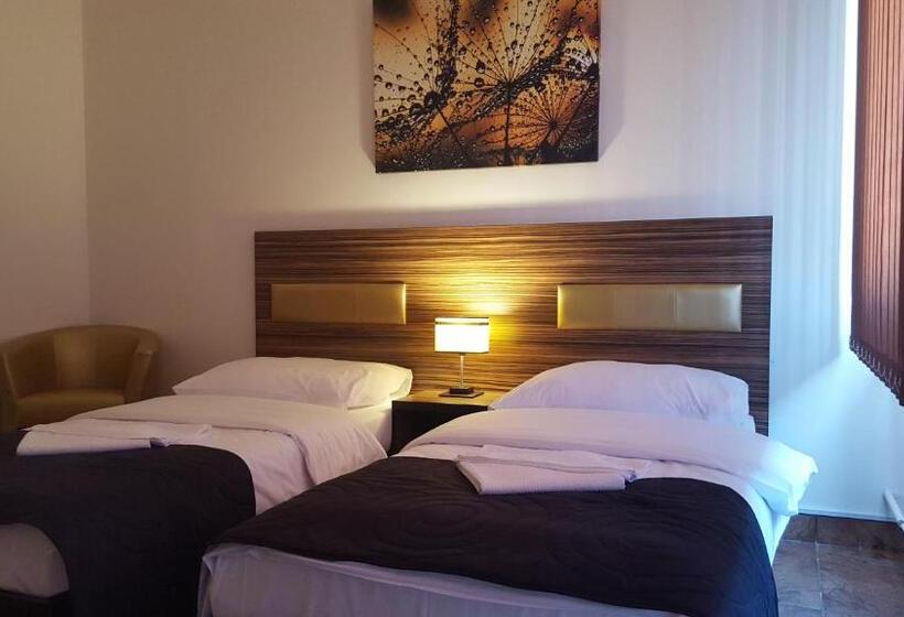 스탠다드 룸, Montenegro