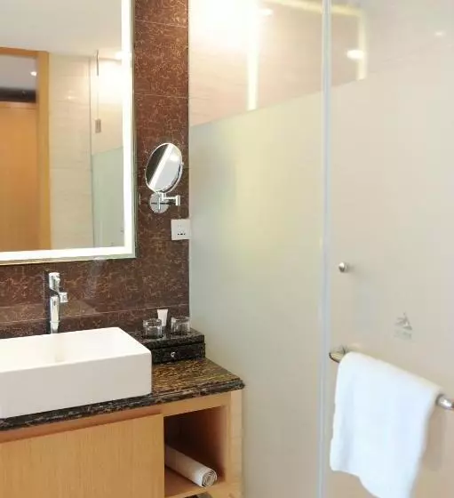 Deluxe-huone King-vuode, Pullman Qingdao Ziyue