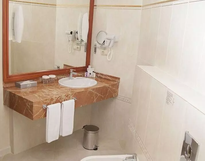 آپارتمان 1 خوابه, Ramada By Wyndham Almaty