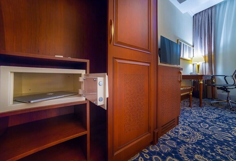 آپارتمان 1 خوابه, Ramada By Wyndham Almaty