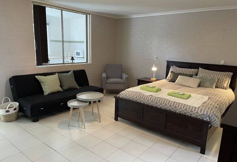 اتاق لوکس, Sinclairs Country Retreat