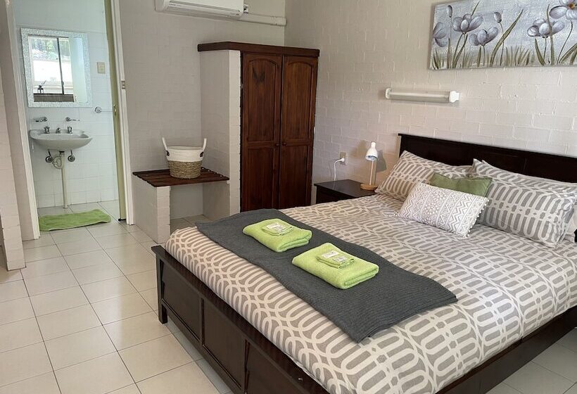 اتاق لوکس, Sinclairs Country Retreat