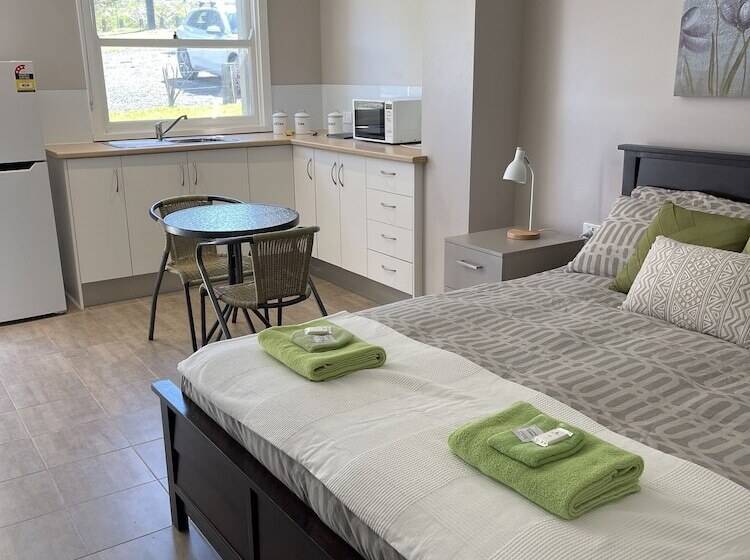 اتاق لوکس, Sinclairs Country Retreat