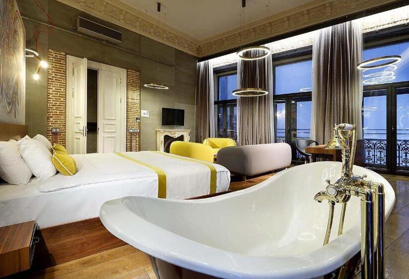 Junior Suite, The Public  Special Category