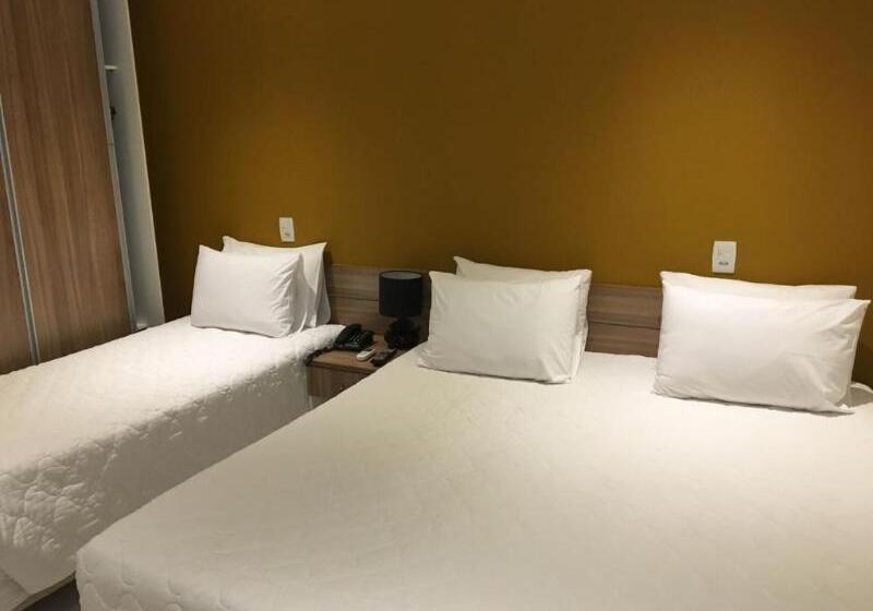 Deluxe Kolmen Hengen Huone, Dom Barra