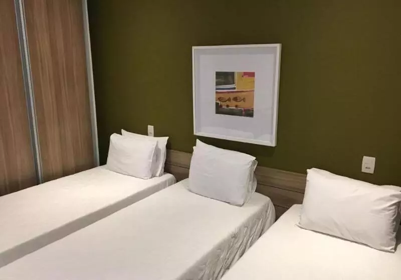 Deluxe Kolmen Hengen Huone, Dom Barra