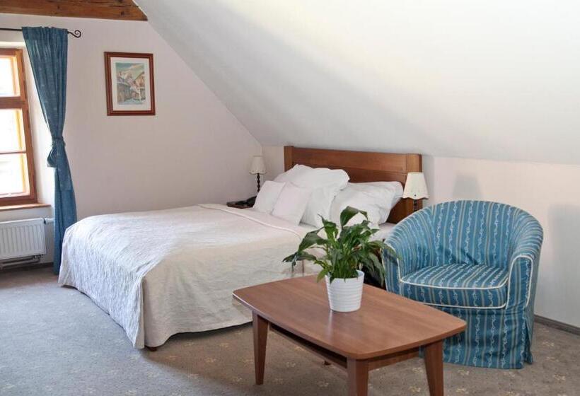 Номер Стандарт Внутренний, U Zlatého Lva