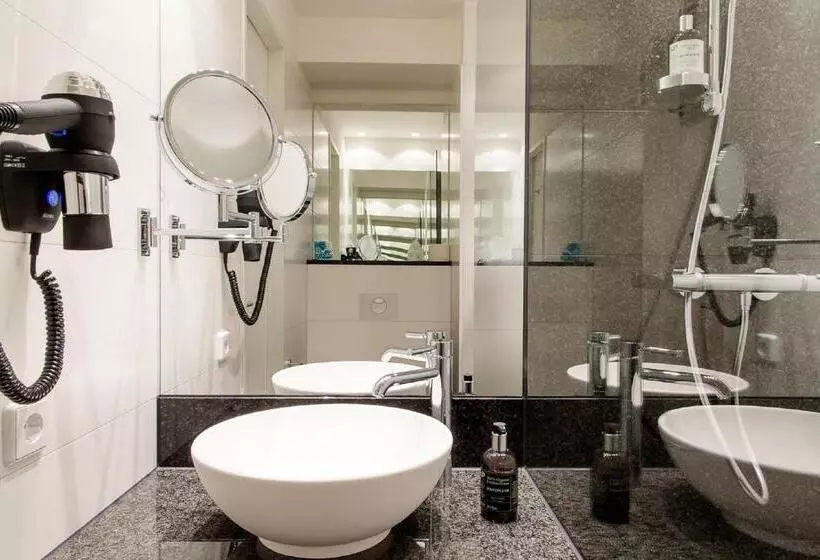 اتاق استاندارد, Motel One Vienna   Staatsoper