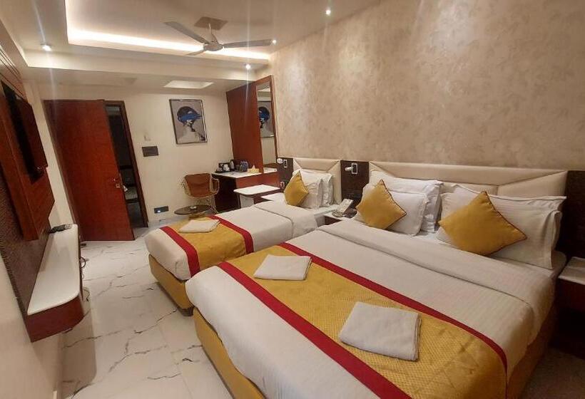 اتاق لوکس سه تخته, Manila