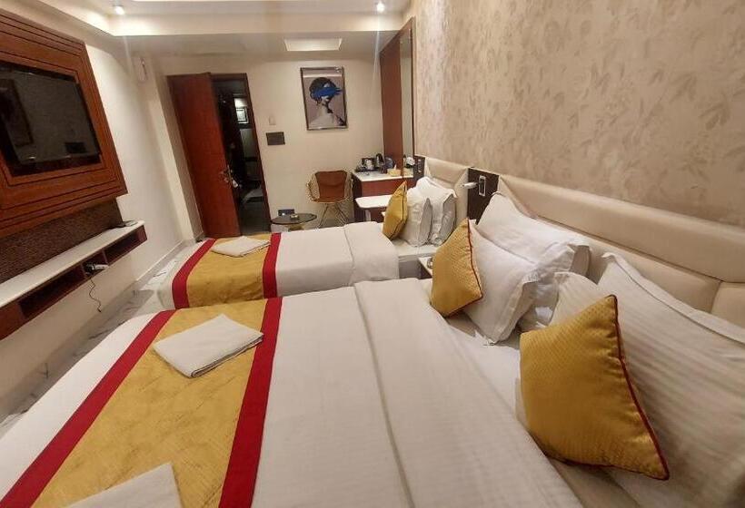 Трехместный Номер Deluxe, Manila