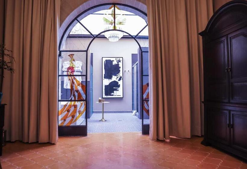 سوئیت پرزیدنت, Boutique Corazón Mexicano