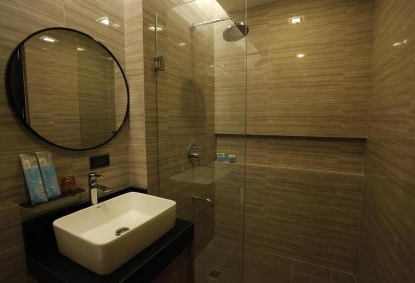 デラックスルーム, El Sancho