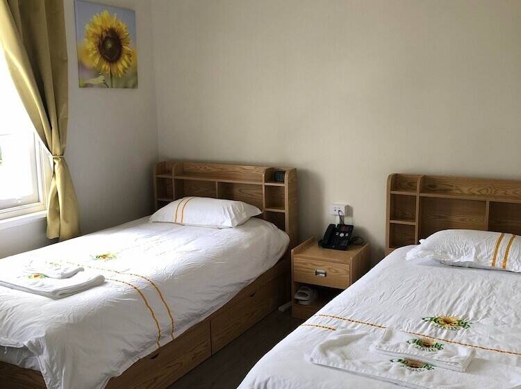 디럭스 룸, Hearty Center Motel