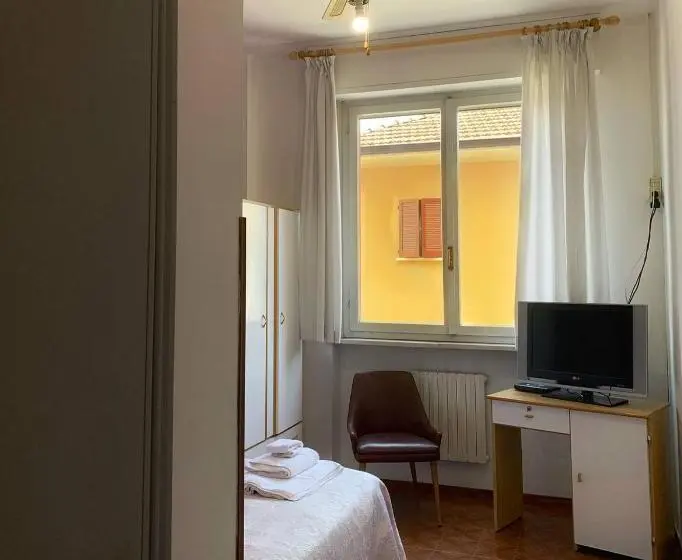 Standard Yhden Hengen Huone, Amica