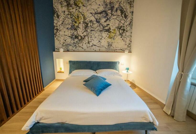 جناح جونيور مطلّ علي البحر, La Banchina Luxury Suites