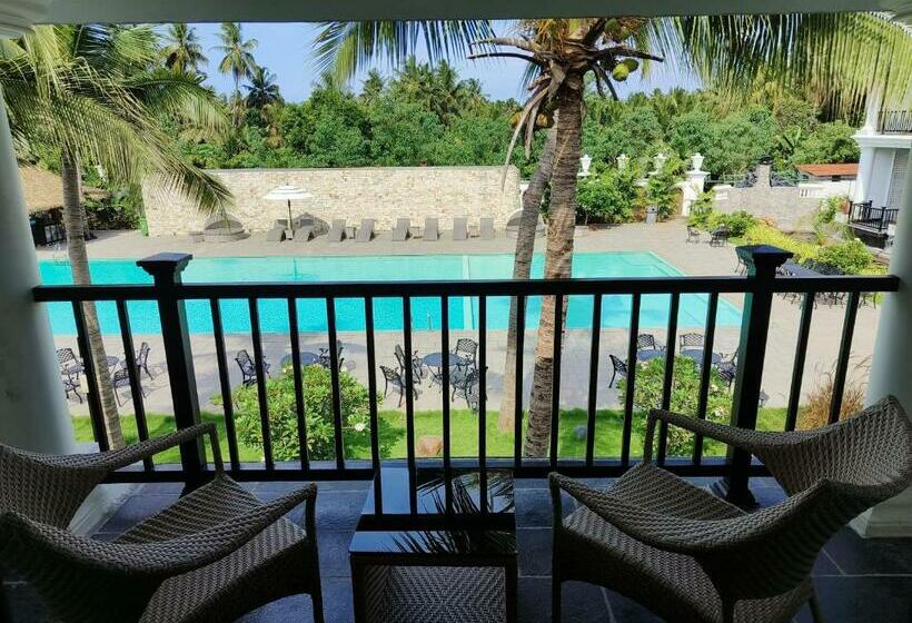 חדר סטנדרט נוף לבריכה, Lagoon Sarovar Premiere Resort Pondicherry