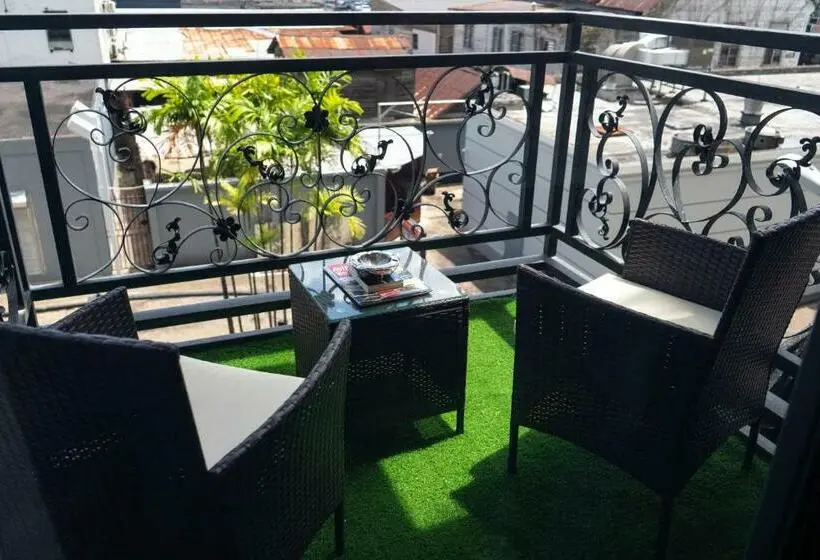 اتاق لوکس با بالکن, Royal Breeze Paramaribo