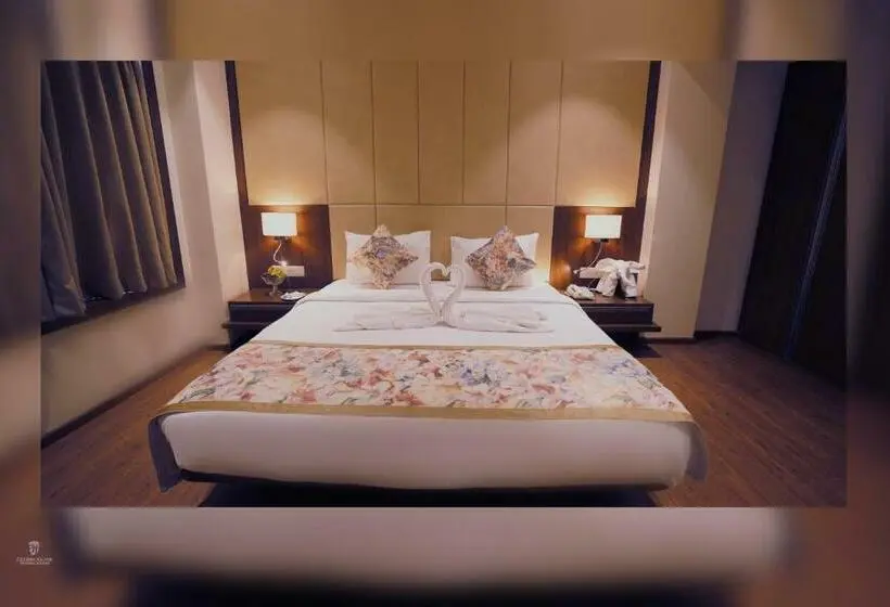 キングサイズベッドのデラックスルーム, Pride Hotel Bhopal