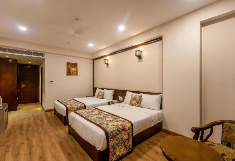 プレミアム４ベッドルーム, Pride Hotel Bhopal