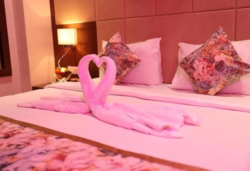 プレミアム４ベッドルーム, Pride Hotel Bhopal