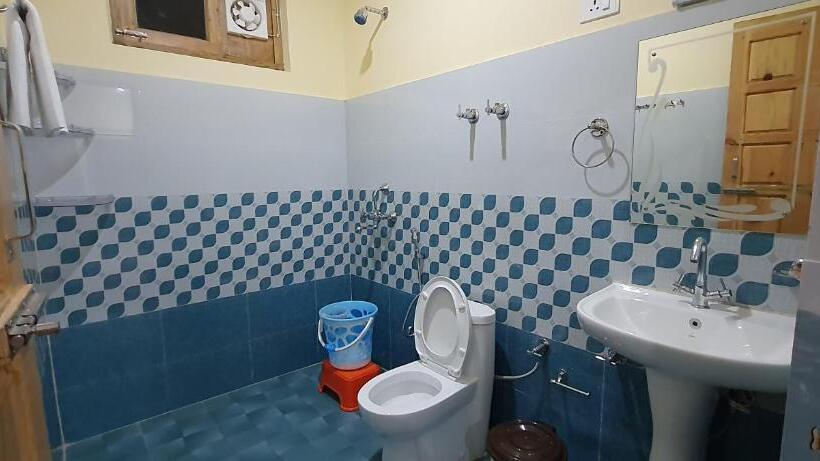 Quarto Deluxe com Sacada, Shivay Home Stay