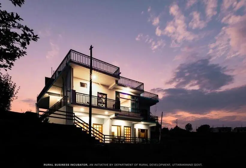 バルコニー付きデラックスルーム, Shivay Home Stay