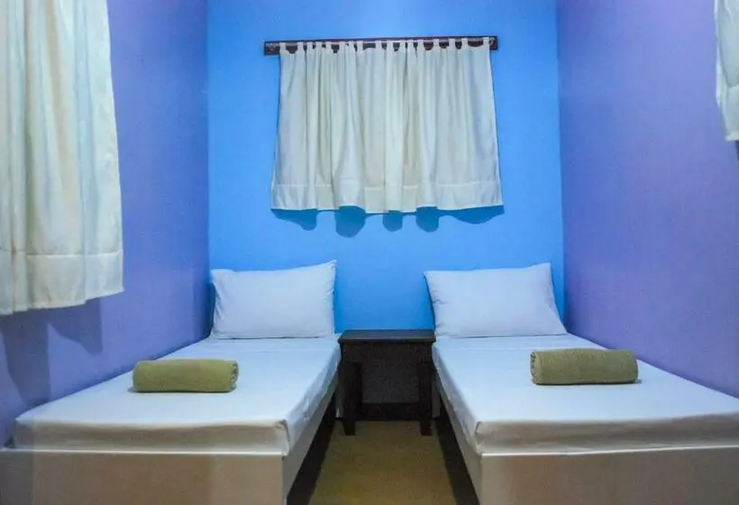 スタンダードルーム, 13 Ways Room Rentals