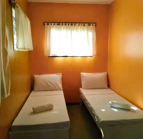 スタンダードルーム, 13 Ways Room Rentals