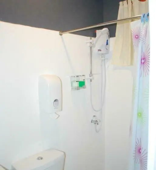 スタンダード４人部屋, 13 Ways Room Rentals
