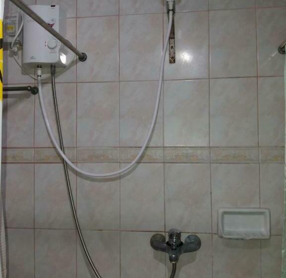 패밀리 룸, Aikaterinis