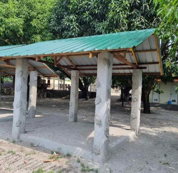 Standard Tent, Aikaterinis