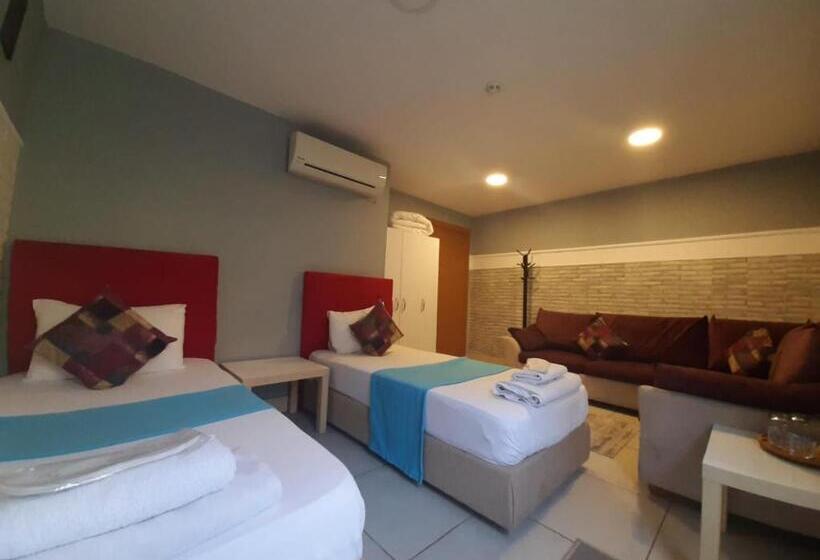 エコノミールーム, 216 Turkuaz Suit