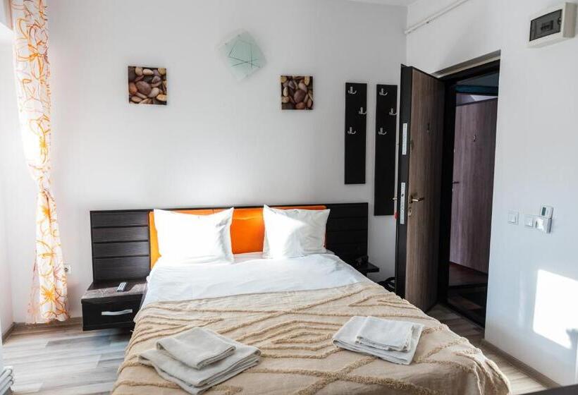 スタンダードスタジオ, Aparthotel Metropol