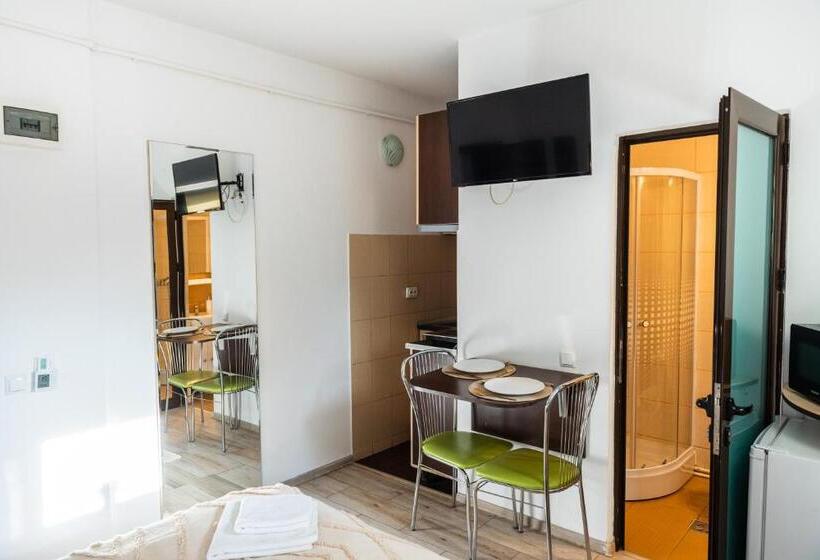 スタンダードスタジオ, Aparthotel Metropol