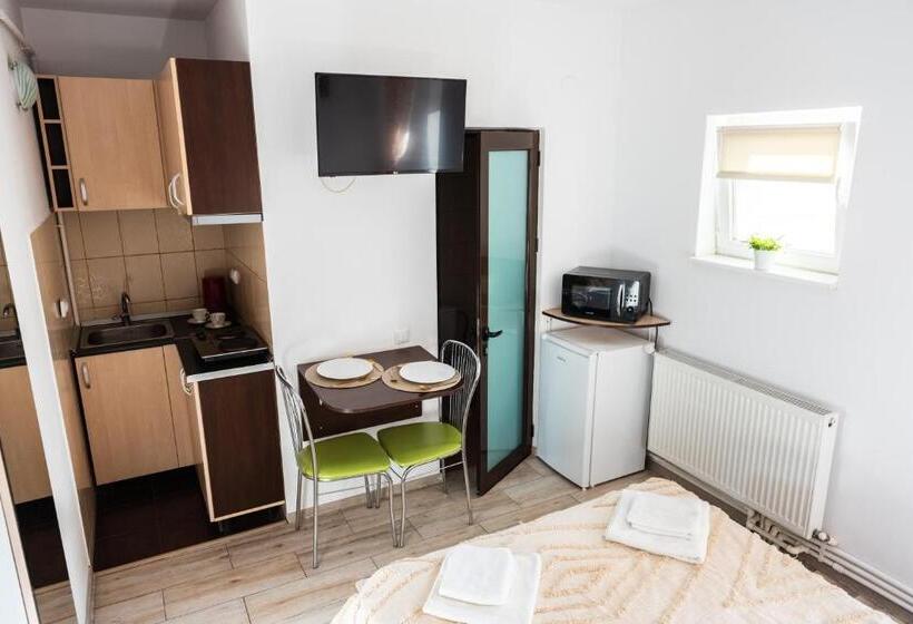 スタンダードスタジオ, Aparthotel Metropol