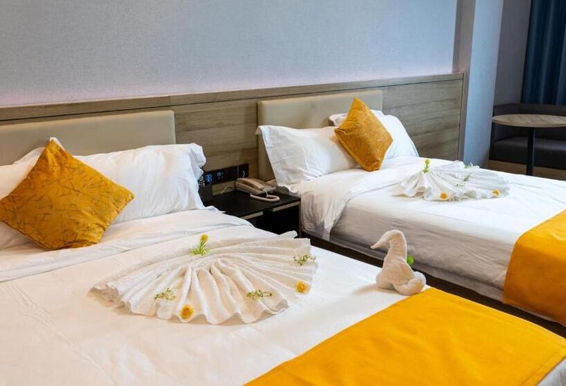 חדר דלוקס, G.c Royal