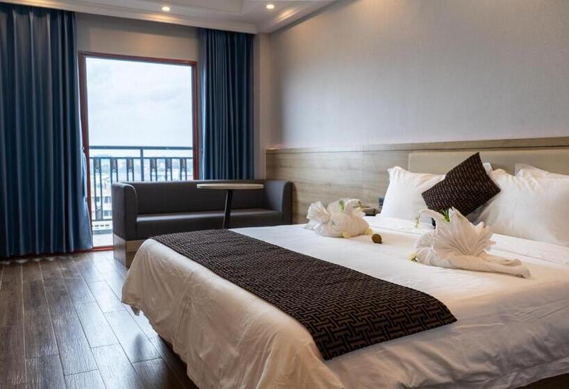 חדר דלוקס יחיד, G.c Royal